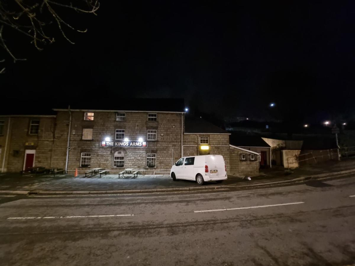 Kings Arms Guest House Ebbw Vale Eksteriør bilde