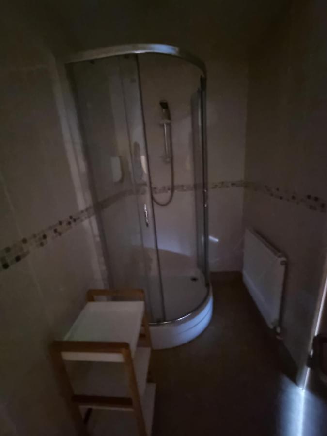 Kings Arms Guest House Ebbw Vale Eksteriør bilde