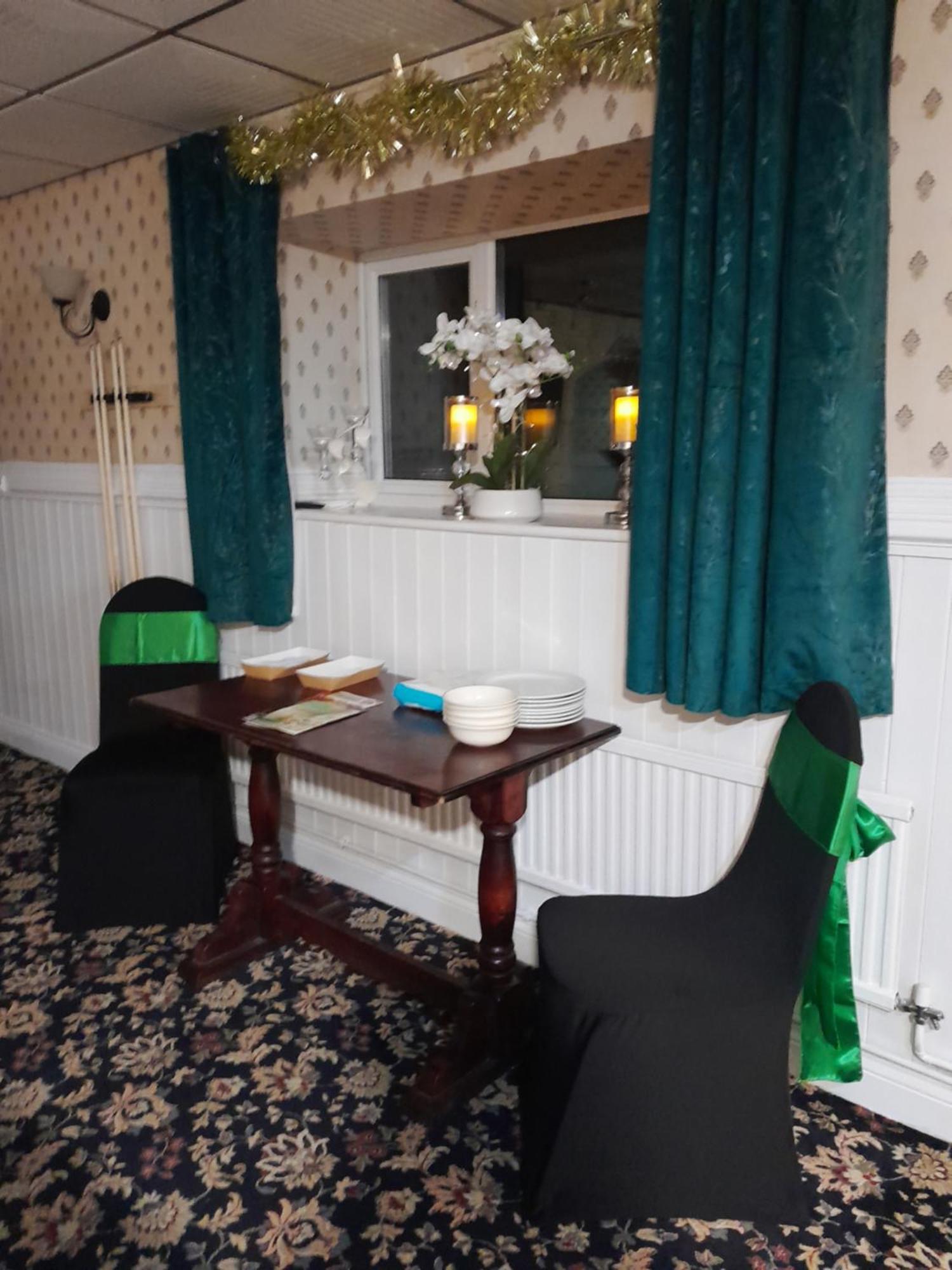 Kings Arms Guest House Ebbw Vale Eksteriør bilde