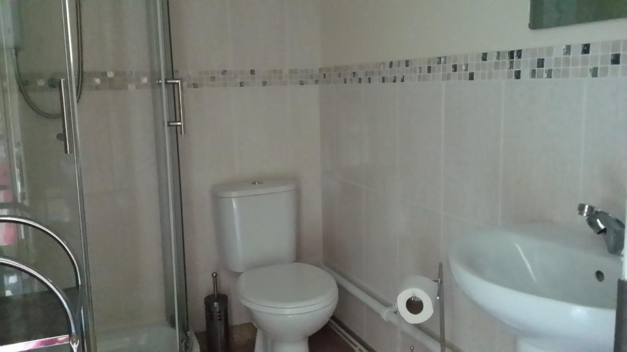 Kings Arms Guest House Ebbw Vale Eksteriør bilde