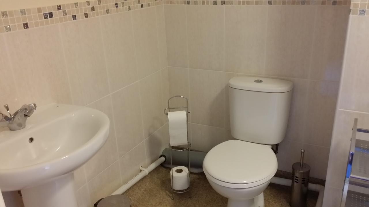 Kings Arms Guest House Ebbw Vale Eksteriør bilde